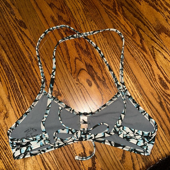 Jolyn Swim top! - Picture 2 of 5